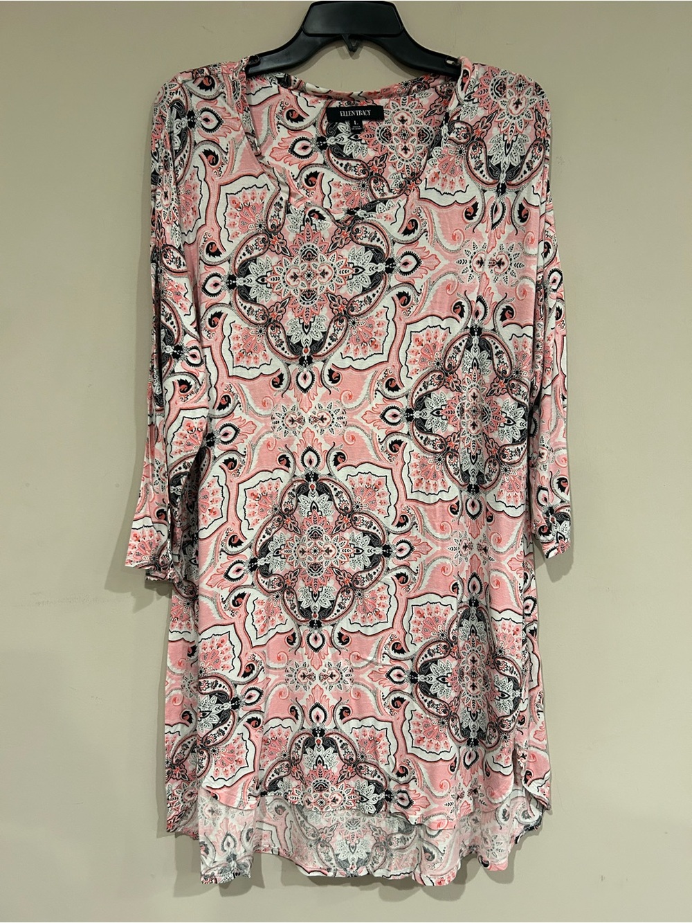 Ellen Tracy Pink Black White Paisley-Style Knit Nightshirt
